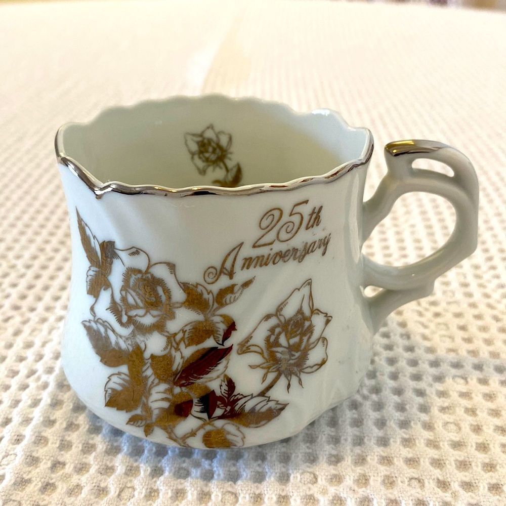 Royal Crown Vintage 1973 Arnart 25th Anniversary Cup